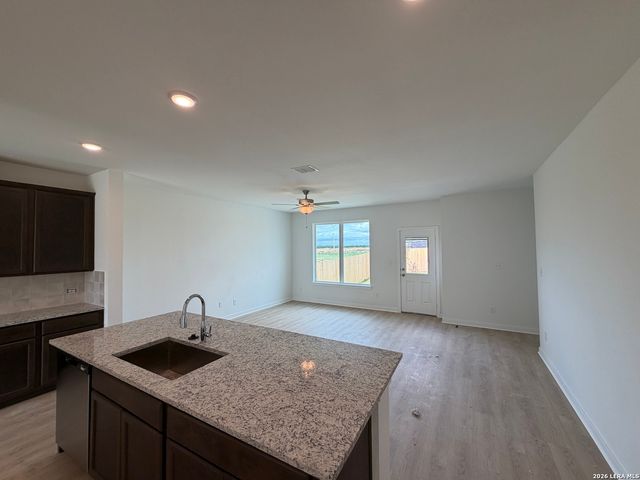 432 Honeydew Way, Seguin, TX 78155