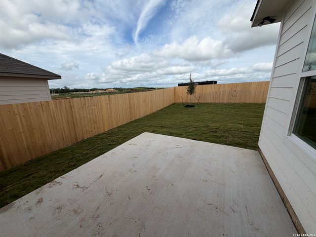 432 Honeydew Way, Seguin, TX 78155