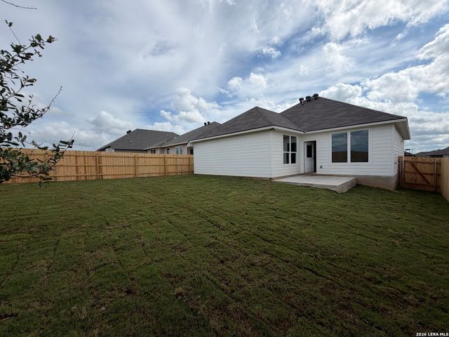432 Honeydew Way, Seguin, TX 78155
