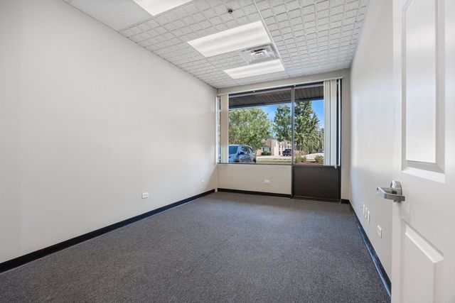 1111 Burlington Avenue 105, Lisle, IL 60532