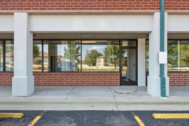 1111 Burlington Avenue 105, Lisle, IL 60532