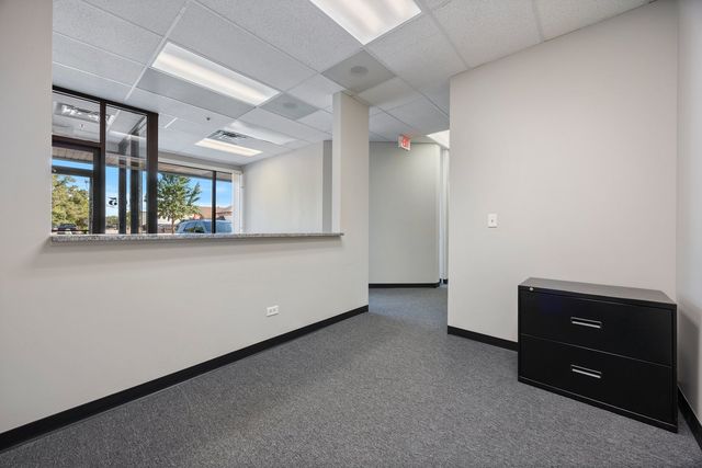 1111 Burlington Avenue 105, Lisle, IL 60532