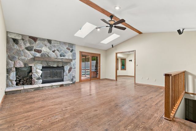 4516 Hillside Court, Crystal Lake, IL 60012