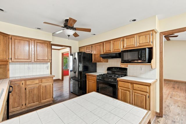 4516 Hillside Court, Crystal Lake, IL 60012