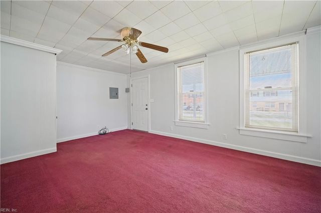 826 Pecan Point Rd RD, Norfolk, VA 23502