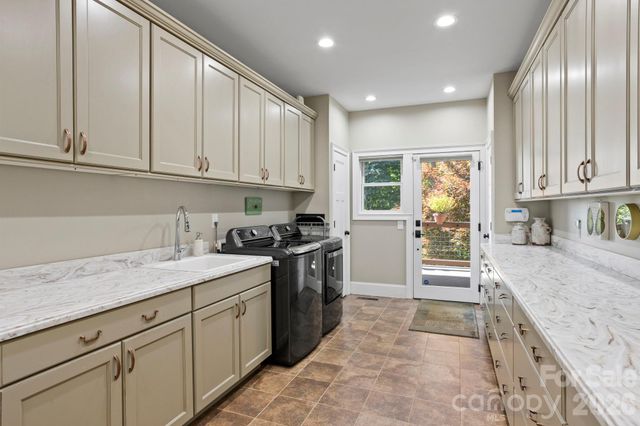 426 Eagle Ridge Road, Zirconia, NC 28790
