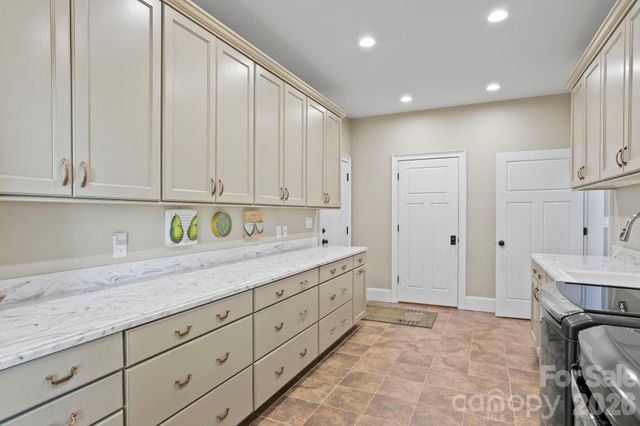 426 Eagle Ridge Road, Zirconia, NC 28790