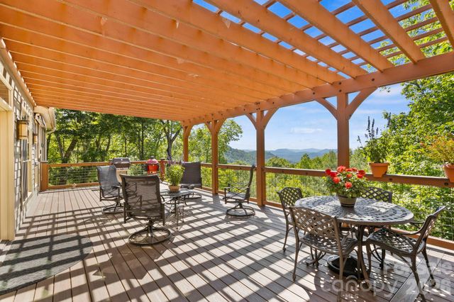 426 Eagle Ridge Road, Zirconia, NC 28790