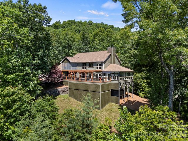 426 Eagle Ridge Road, Zirconia, NC 28790