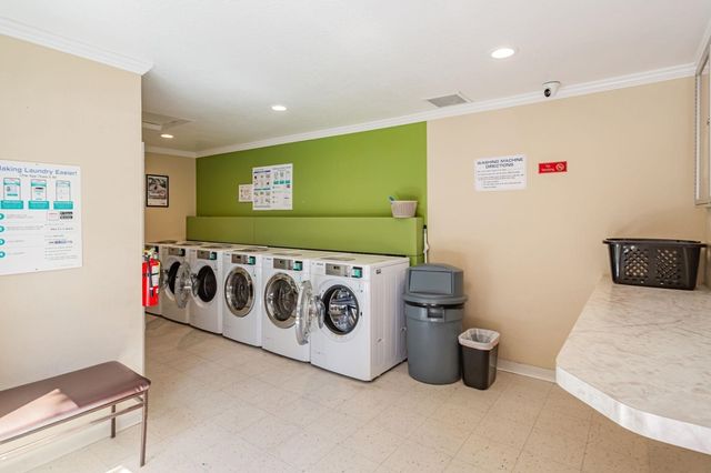 8975 8975 Alcosta 104, San Ramon, CA 94583