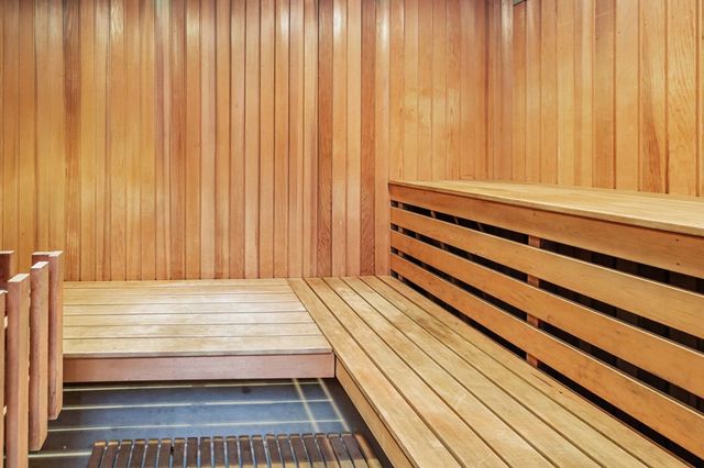 8975 8975 Alcosta 104, San Ramon, CA 94583