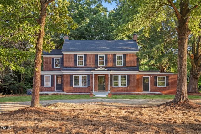 1424 Carthage Street, Sanford, NC 27330