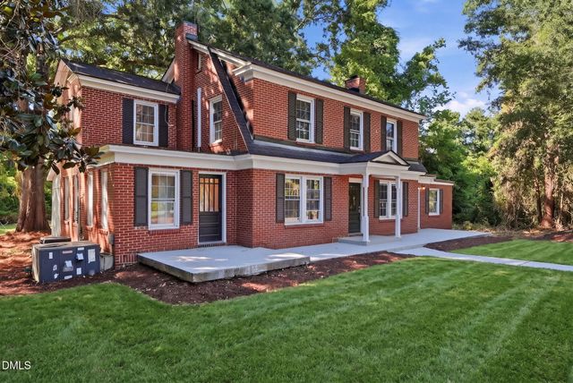 1424 Carthage Street, Sanford, NC 27330