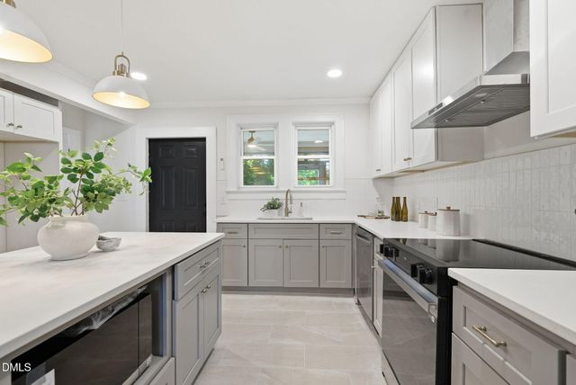 1424 Carthage Street, Sanford, NC 27330
