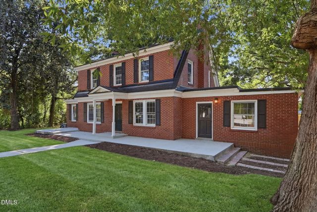 1424 Carthage Street, Sanford, NC 27330