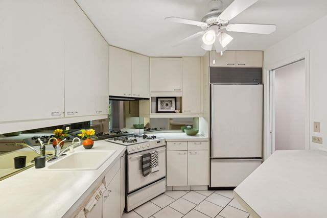 1250 Park Avenue 435, Highland Park, IL 60035