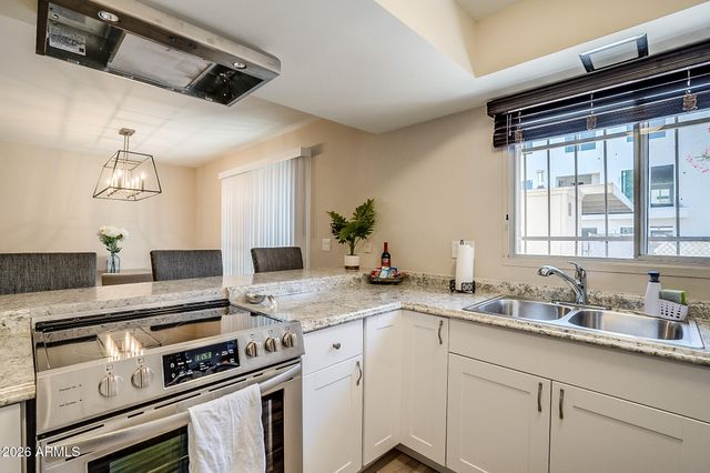 6961 E OSBORN Road D, Scottsdale, AZ 85251