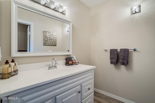 6961 E OSBORN Road D, Scottsdale, AZ 85251