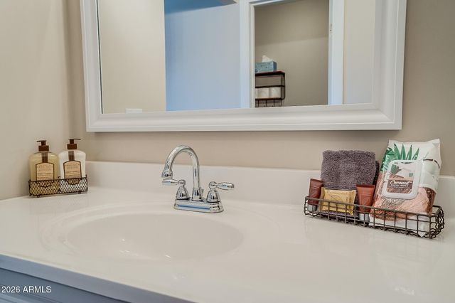 6961 E OSBORN Road D, Scottsdale, AZ 85251