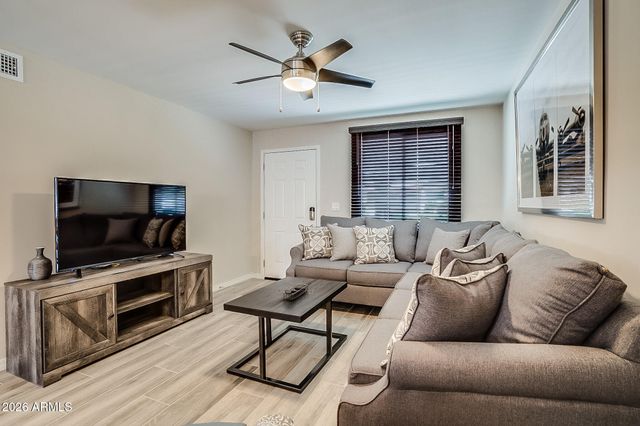 6961 E OSBORN Road D, Scottsdale, AZ 85251