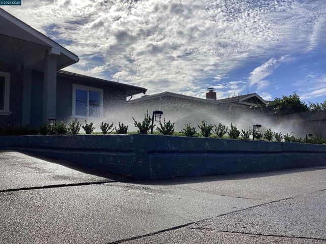 2848 Gillet Ave, Concord, CA 94520