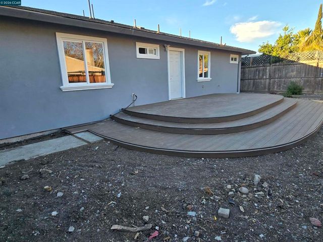 2848 Gillet Ave, Concord, CA 94520