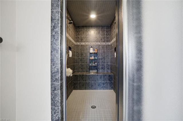 844 Greenfield LN, Chesapeake, VA 23322