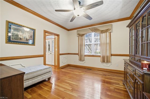 844 Greenfield LN, Chesapeake, VA 23322