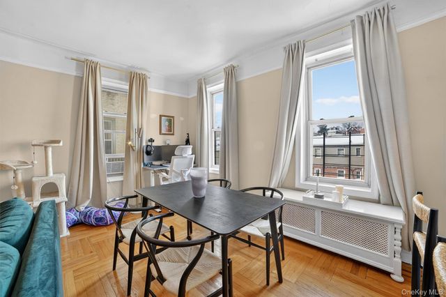 219 Bronx River Road 4N, Yonkers, NY 10704