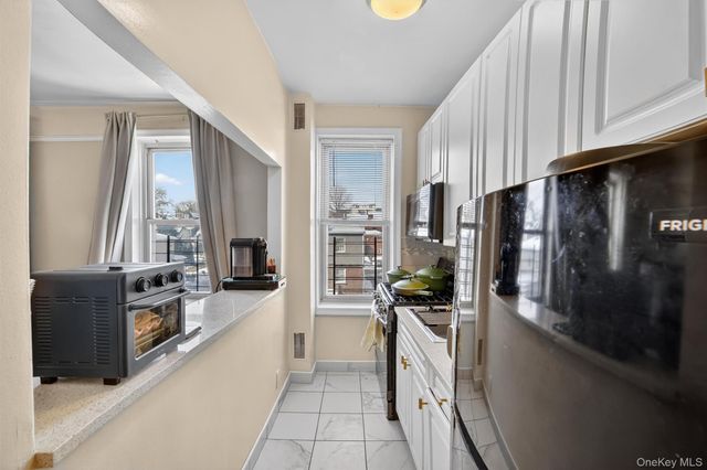 219 Bronx River Road 4N, Yonkers, NY 10704