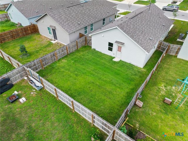 9248 James Bowie, Seguin, TX 78155