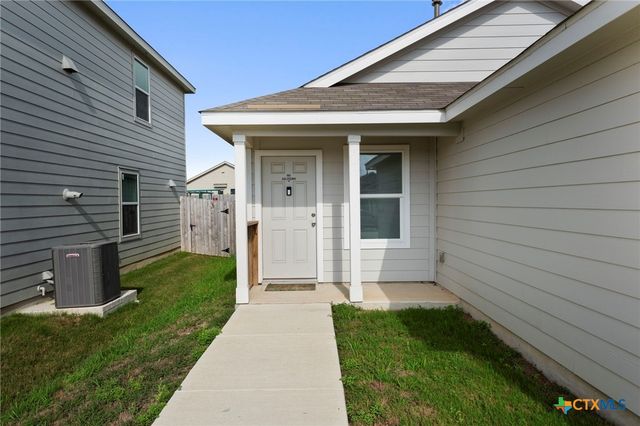 9248 James Bowie, Seguin, TX 78155