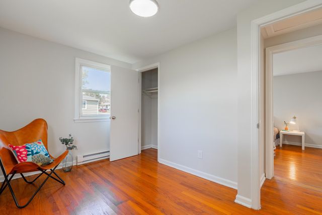 329 DUTCH LN, Mt Jackson, VA 22842