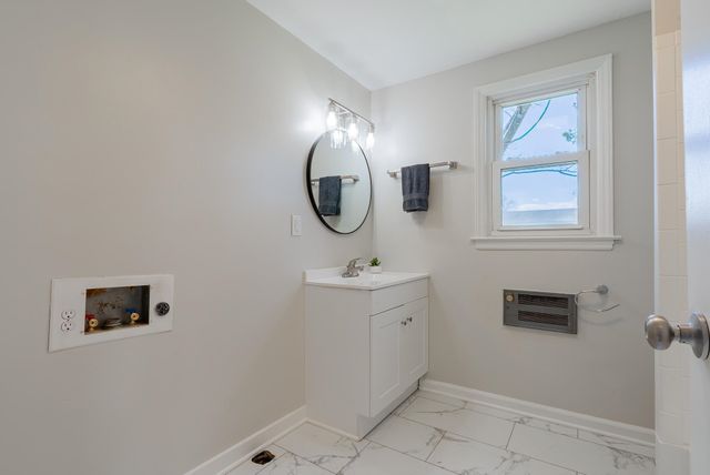 329 DUTCH LN, Mt Jackson, VA 22842