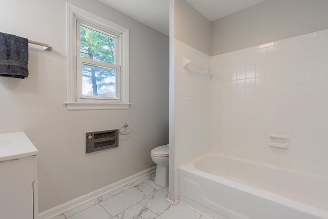 329 DUTCH LN, Mt Jackson, VA 22842