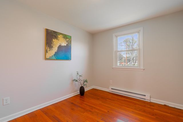 329 DUTCH LN, Mt Jackson, VA 22842