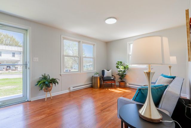 329 DUTCH LN, Mt Jackson, VA 22842