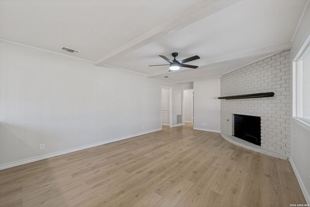 654 Richfield, Windcrest, TX 78239