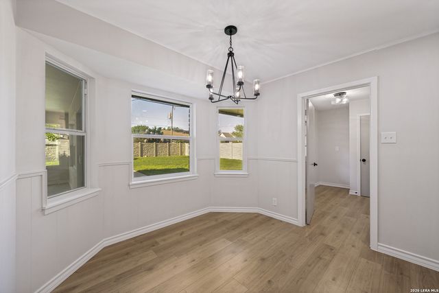 654 Richfield, Windcrest, TX 78239