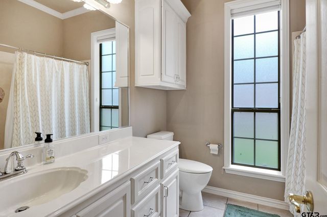 2222 Kennebunk Ln, Tyler, TX 75703