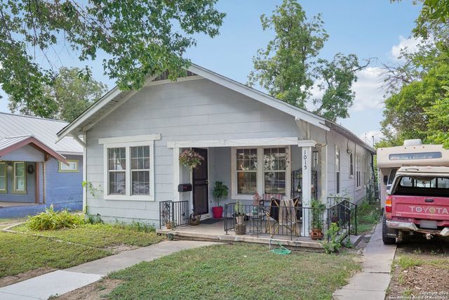 1015 W Elsmere, San Antonio, TX 78201
