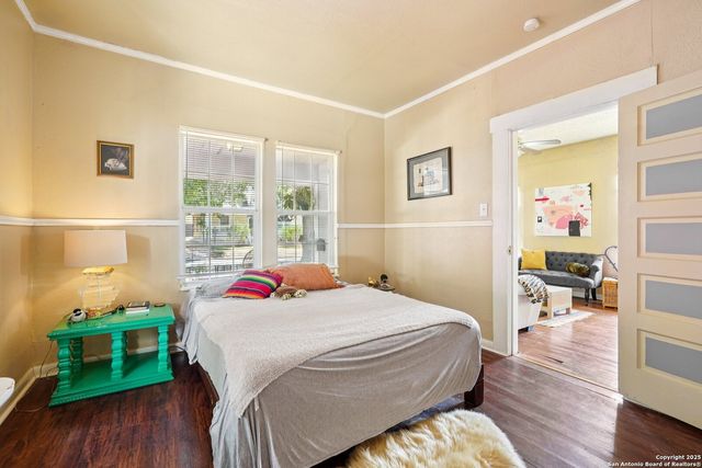 1015 W Elsmere, San Antonio, TX 78201