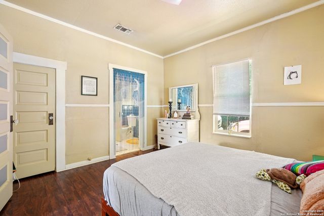 1015 W Elsmere, San Antonio, TX 78201