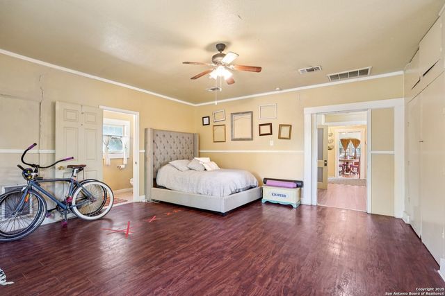 1015 W Elsmere, San Antonio, TX 78201
