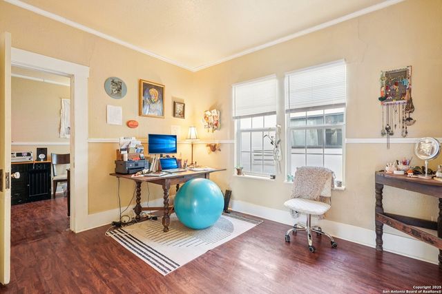 1015 W Elsmere, San Antonio, TX 78201