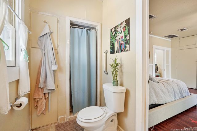 1015 W Elsmere, San Antonio, TX 78201