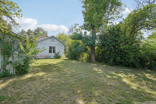 1015 W Elsmere, San Antonio, TX 78201