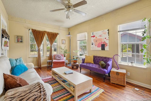 1015 W Elsmere, San Antonio, TX 78201