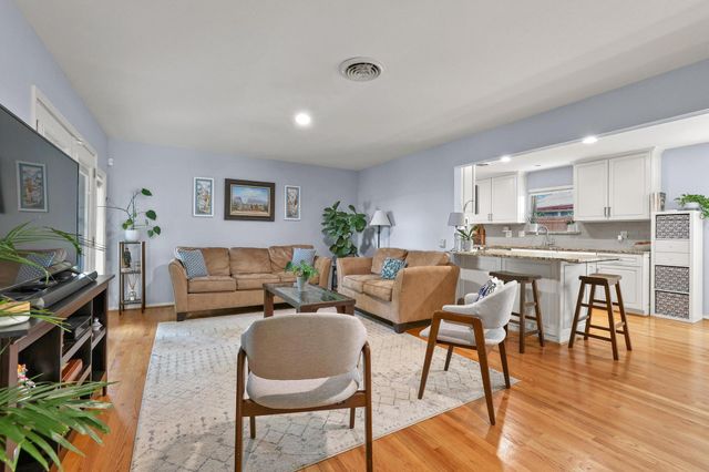 10432 Chesterton Drive, Dallas, TX 75238