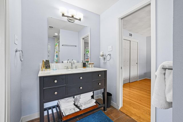 10432 Chesterton Drive, Dallas, TX 75238